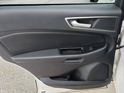 Used 2017 Ford Edge SEL w/ Equipment Group 201A AWD/4WD image 14