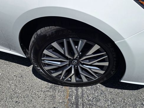Used 2025 Nissan Altima 2.5 SV FWD image 24