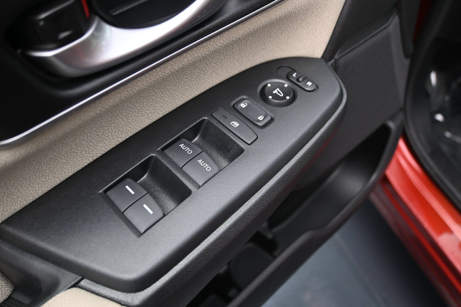 Used 2017 Honda CR-V EX image 18