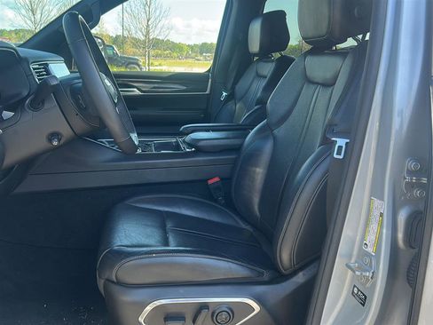 Used 2022 Jeep Wagoneer Series II image 9