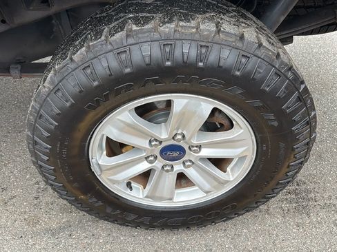 Used 2018 Ford F150 XLT AWD/4WD image 9