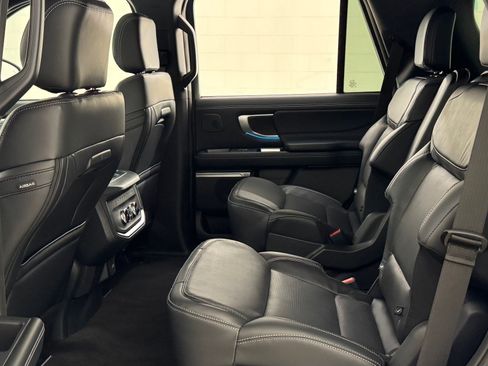 New 2025 Ford Expedition Platinum w/ Stealth Performance Package image 15