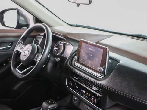 Used 2023 Nissan Rogue SV FWD image 25