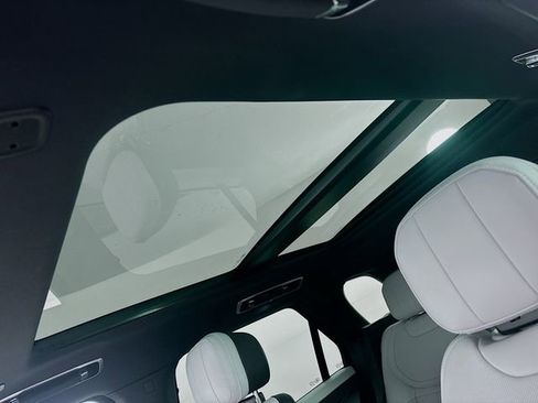 Used 2025 Land Rover Range Rover Sport Dynamic SE image 14