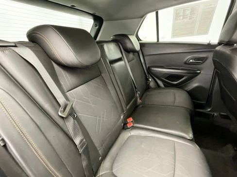Used 2022 Chevrolet Trax LT w/ Driver Confidence Package AWD/4WD image 13