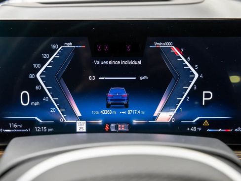 Used 2023 BMW X7 xDrive40i w/ Executive Package image 24