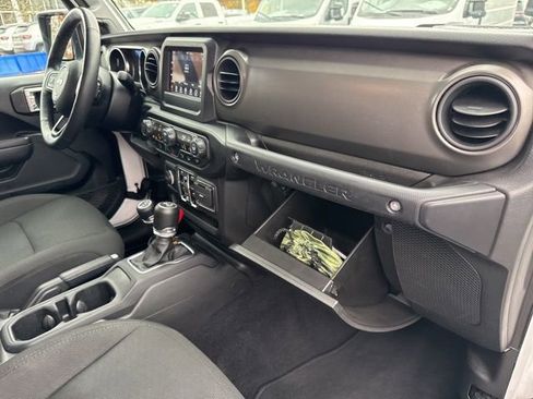 Used 2022 Jeep Wrangler Unlimited Sport image 28