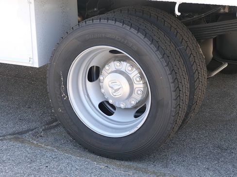 New 2026 RAM 5500 Tradesman w/ Chrome Appearance Group AWD/4WD image 11