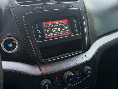 Used 2018 Dodge Journey SXT w/ Blacktop Package image 23