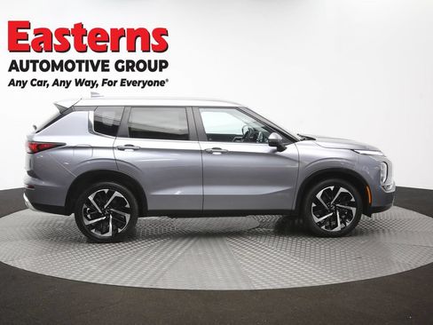 Used 2024 Mitsubishi Outlander SE FWD image 43