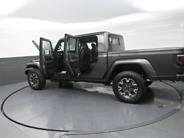 New 2026 Jeep Gladiator Sport AWD/4WD image 32