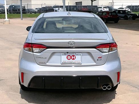 Used 2026 Toyota Corolla SE FWD image 5