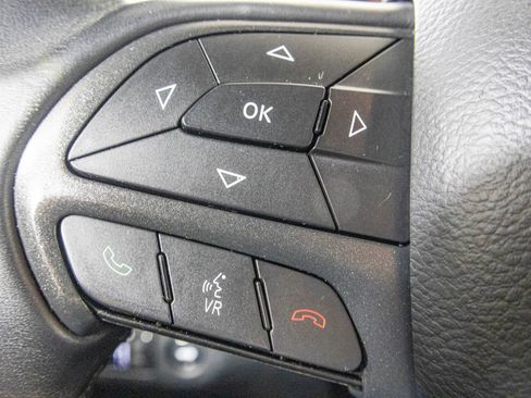 Used 2017 Dodge Challenger R/T image 30