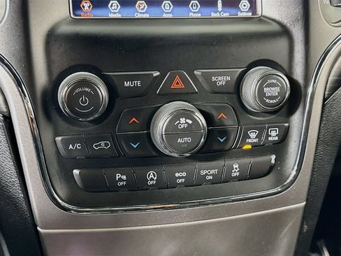 Used 2020 Jeep Grand Cherokee Laredo AWD/4WD image 17