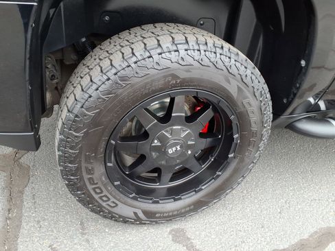 Used 2013 Chevrolet Suburban LT w/ Suspension Package, Off-Road image 8