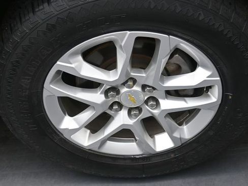 Used 2020 Chevrolet Traverse LT FWD image 31
