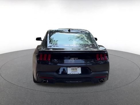 Used 2025 Ford Mustang GT Premium RWD image 12