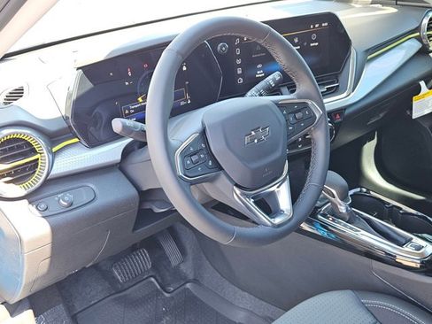 New 2026 Chevrolet Trax LT w/ Midnight Edition FWD image 3