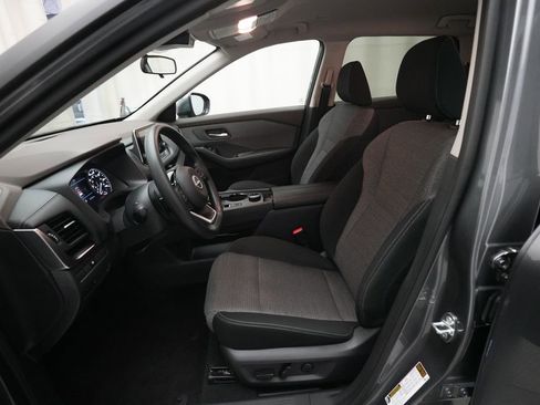 Certified 2023 Nissan Rogue SV image 7