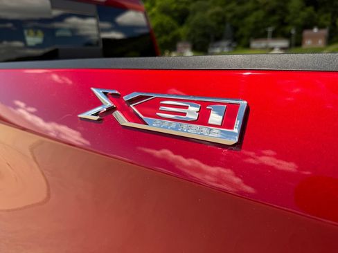 Used 2022 GMC Sierra 1500 SLT w/ SLT Premium Plus Package AWD/4WD image 11