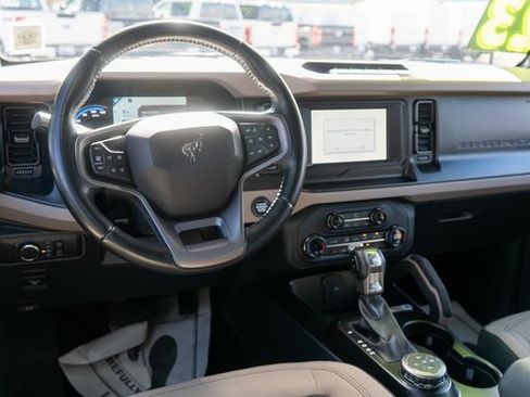 Used 2023 Ford Bronco Big Bend w/ Sasquatch Package image 11