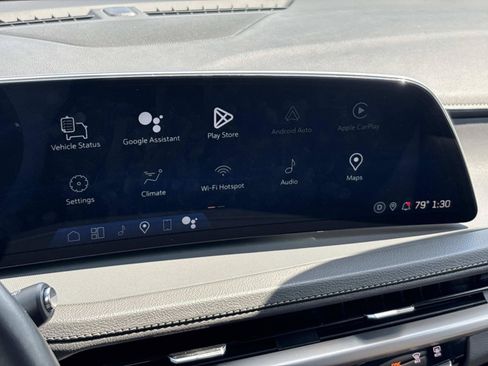 Used 2024 Cadillac XT4 Luxury w/ Cold Weather Package FWD image 31