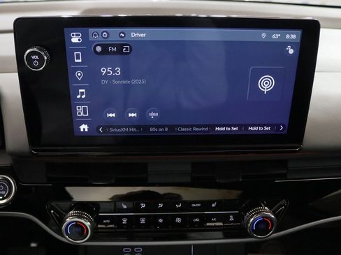 Used 2025 Honda Prologue Touring image 19