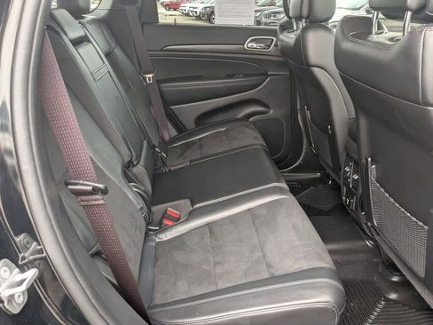 Used 2022 Jeep Grand Cherokee Laredo X AWD/4WD image 30