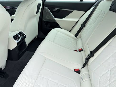New 2026 BMW 330i Sedan w/ Convenience Package RWD image 27