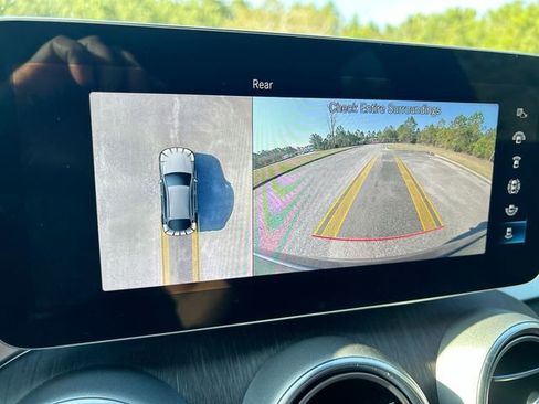 Used 2023 Mercedes-Benz GLC 300 4MATIC Coupe image 21