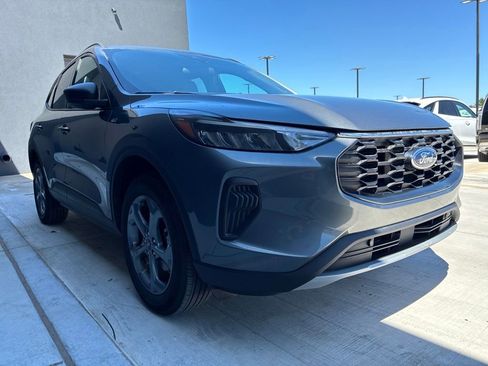 Used 2025 Ford Escape ST-Line AWD/4WD image 3