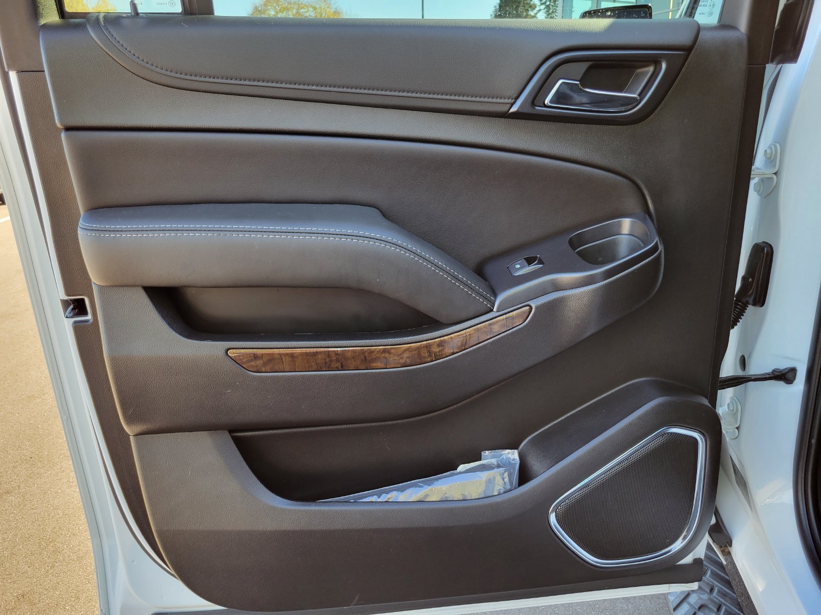 Used 2019 Chevrolet Suburban LT w/ Luxury Package AWD/4WD image 26
