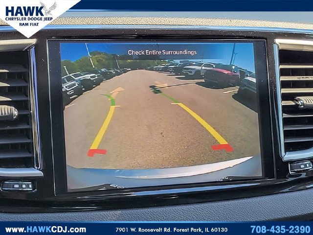 Used 2024 Chrysler Pacifica Touring-L FWD image 19