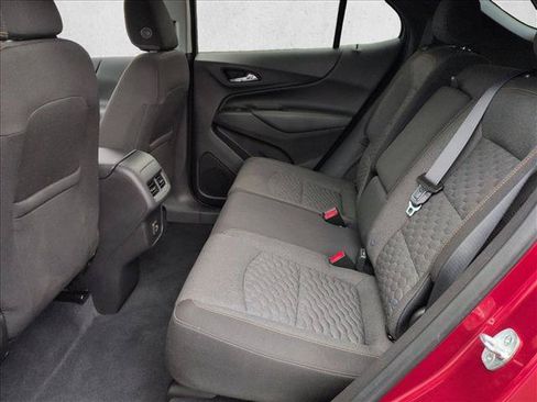 Used 2021 Chevrolet Equinox LT FWD image 18