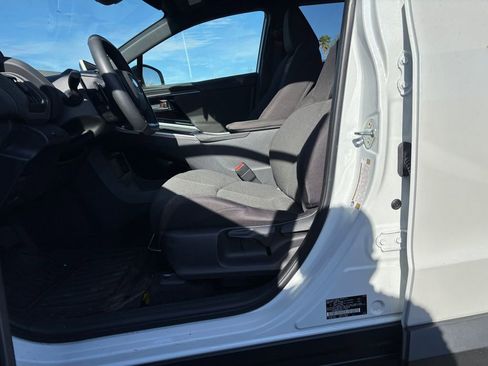 Used 2024 Subaru Solterra Premium image 3