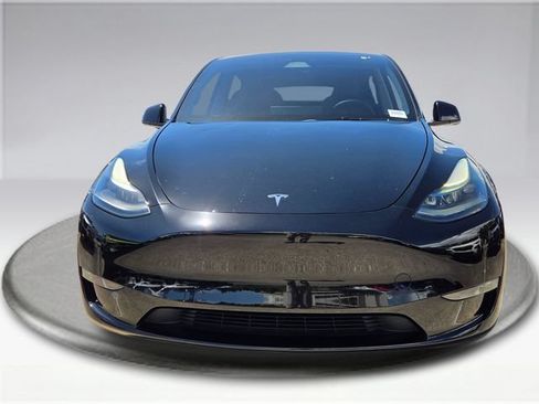Used 2023 Tesla Model Y 2WD image 9