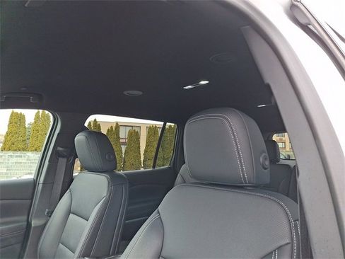 Certified 2025 Chevrolet Traverse LT image 14