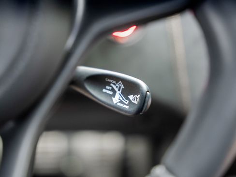 Used 2017 McLaren 570S RWD image 50