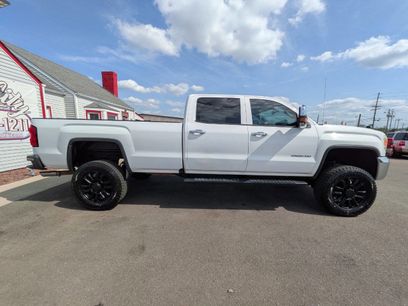 Used 2015 GMC Sierra 2500 4x4 Crew Cab w/ Sierra Convenience Package