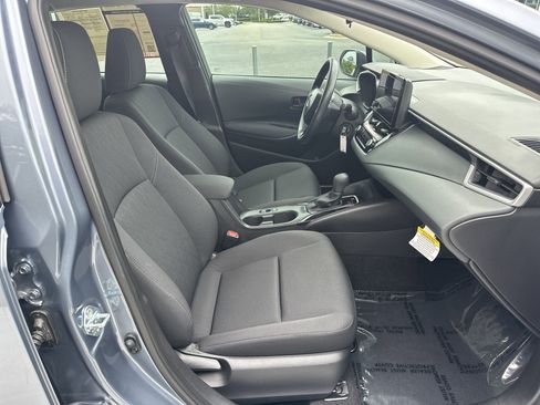 Used 2026 Toyota Corolla LE FWD image 33
