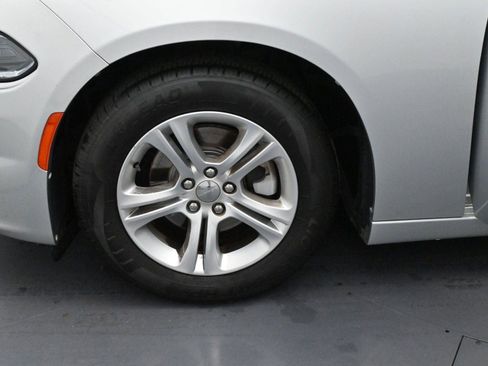 Used 2021 Dodge Charger SXT w/ Leather Interior Group image 39