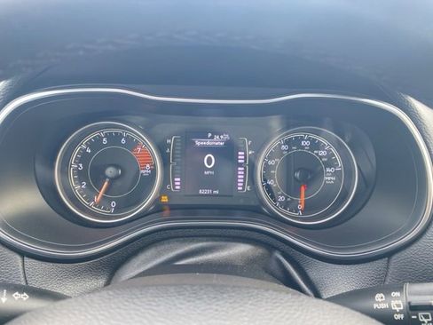 Used 2019 Jeep Cherokee Latitude Plus w/ Cold Weather Group image 29