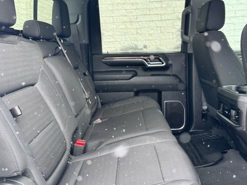 Used 2024 Chevrolet Silverado 3500 LT w/ Z71 Sport Edition image 9