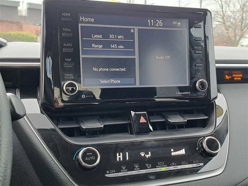 Used 2022 Toyota Corolla LE image 10