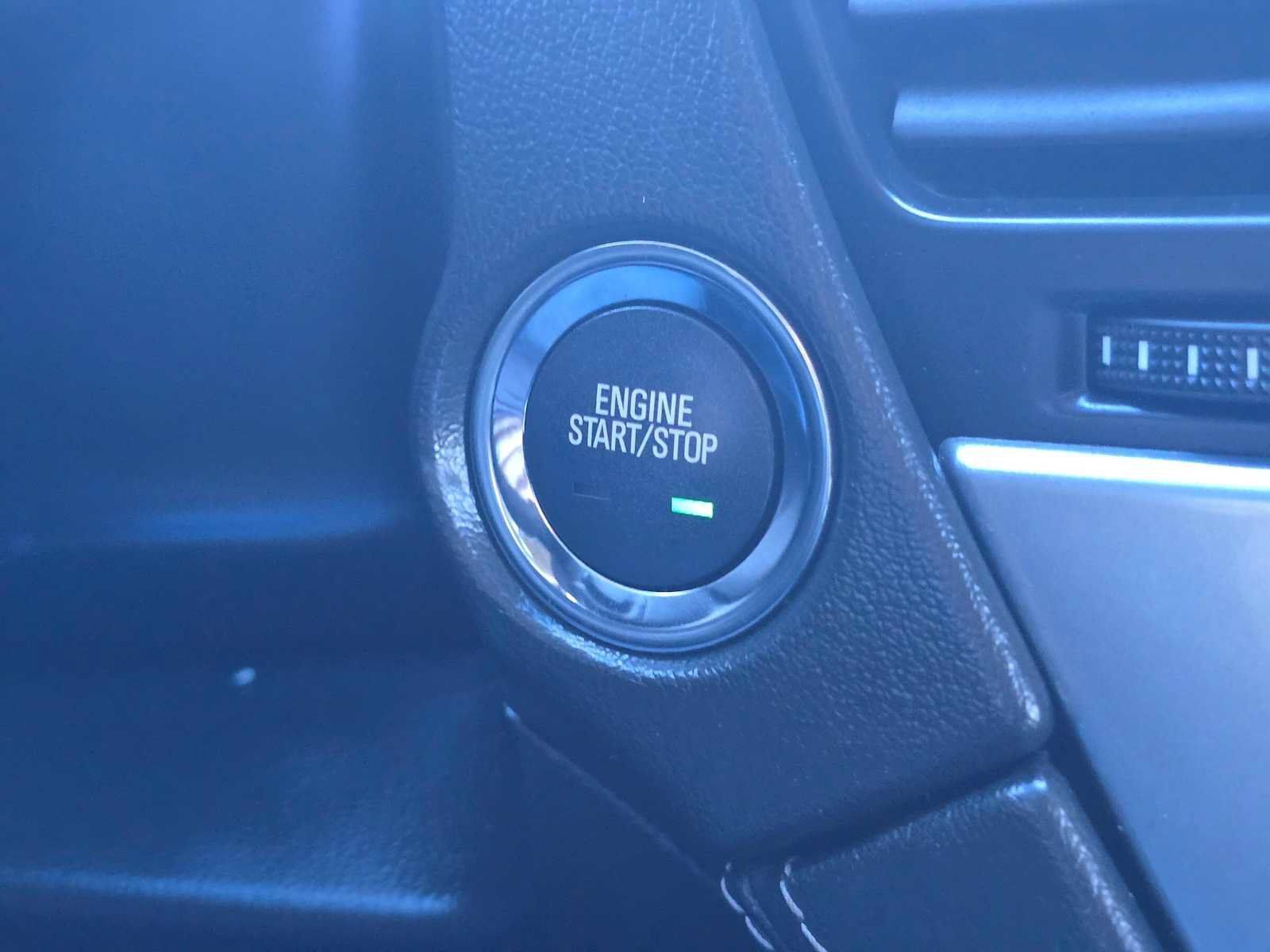 Used 2018 Chevrolet Tahoe Premier AWD/4WD image 30