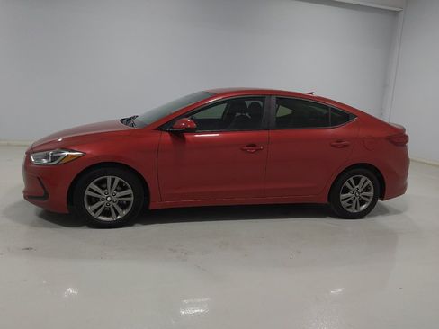 Used 2018 Hyundai Elantra SEL FWD image 2