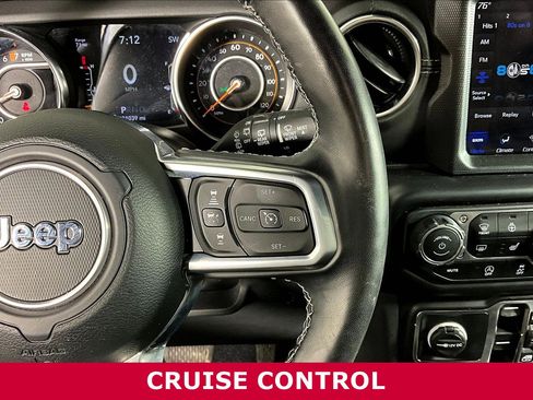 Used 2022 Jeep Wrangler Unlimited Sahara w/ Cold Weather Group AWD/4WD image 11