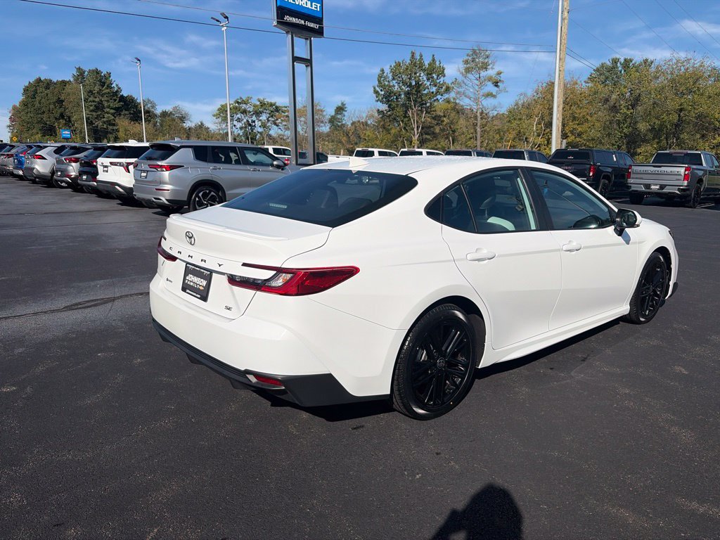 Used 2025 Toyota Camry SE FWD image 10