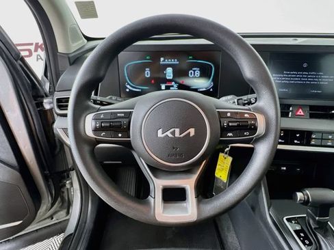 Used 2023 Kia Sportage LX AWD/4WD image 12