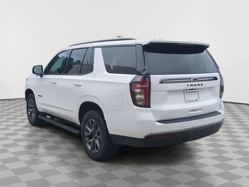 Used 2022 Chevrolet Tahoe Z71 w/ Luxury Package AWD/4WD image 3